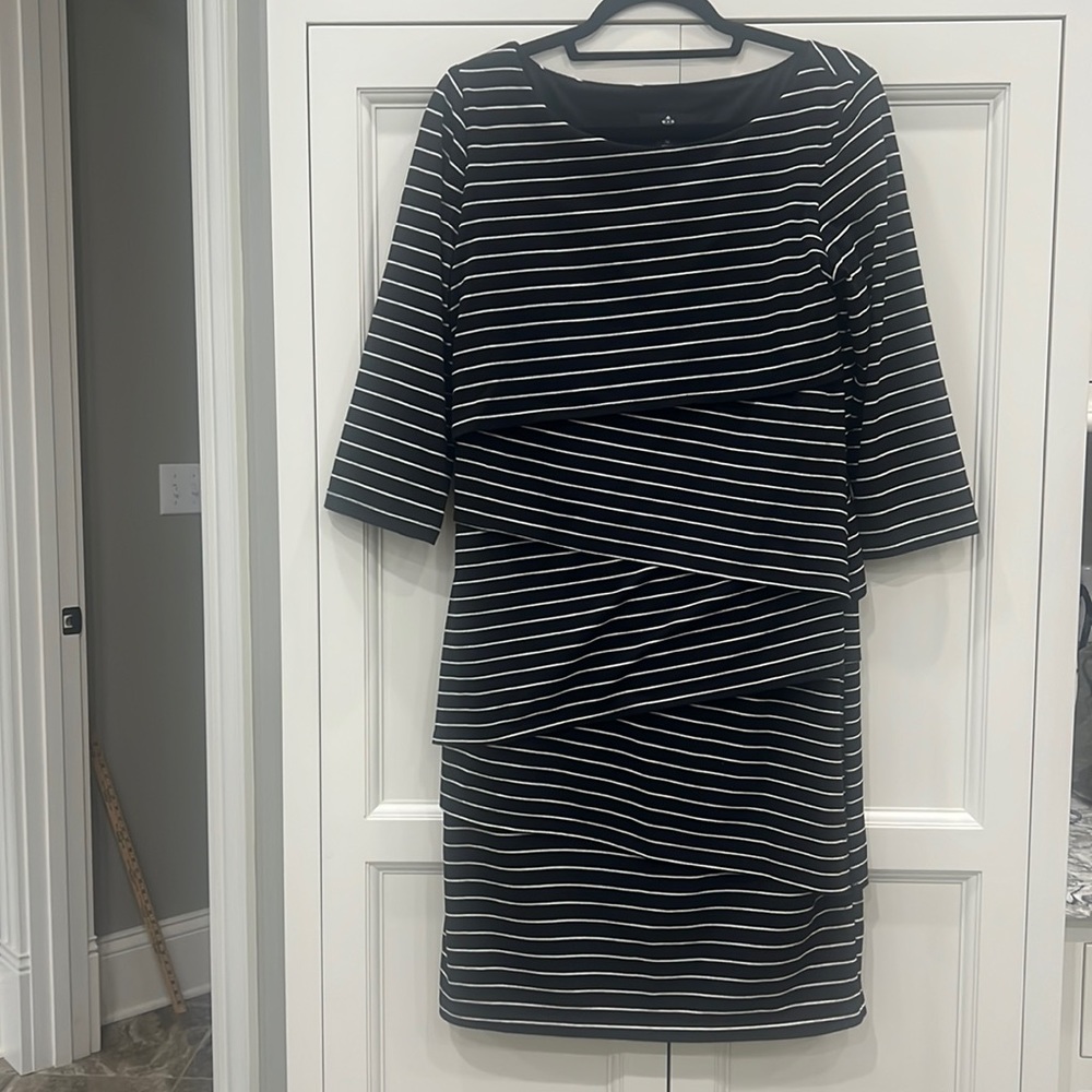Ronni Nicole Black with white stripes. Size 10. 3/4 sleeves